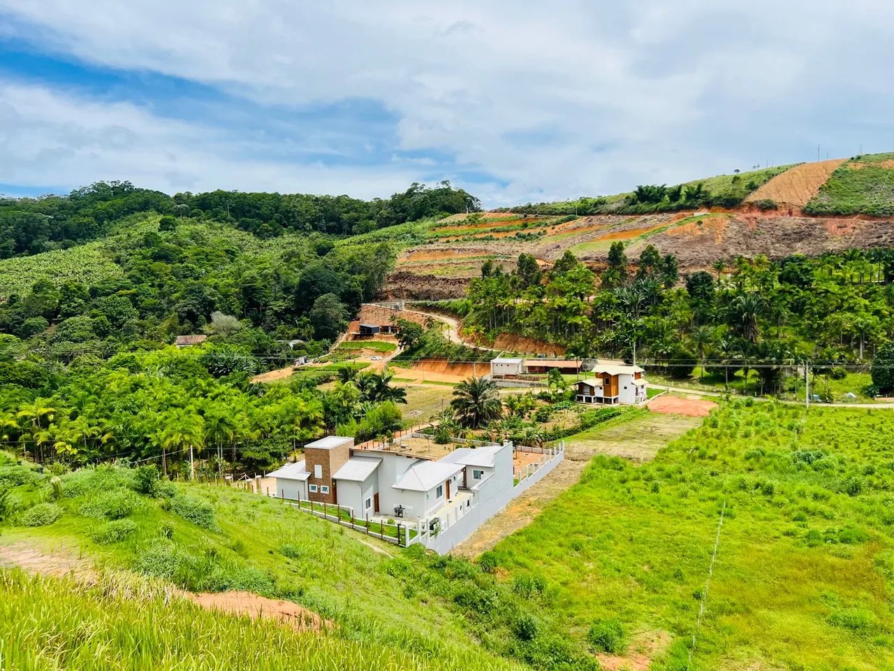 Terreno com vista espetacular em condomínio fechado, alto padrão. - Foto 2