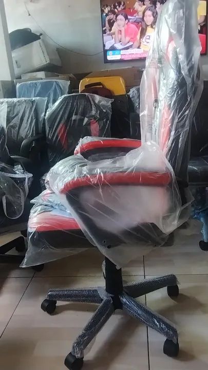Cadeira Gamer. Nova 690,00 - Foto 2
