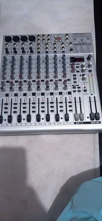 Vendo mesa de som 12 canais  - Foto 2