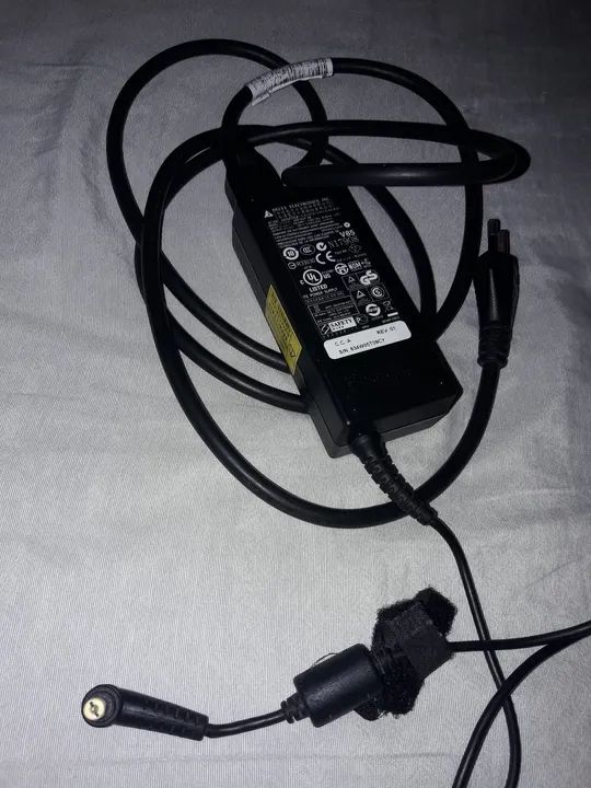 Notebook Power Adapter468279656427694081