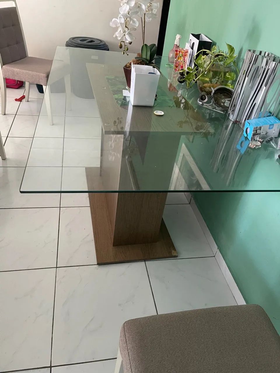 Mesa de Jantar de Vidro com Base em Madeira