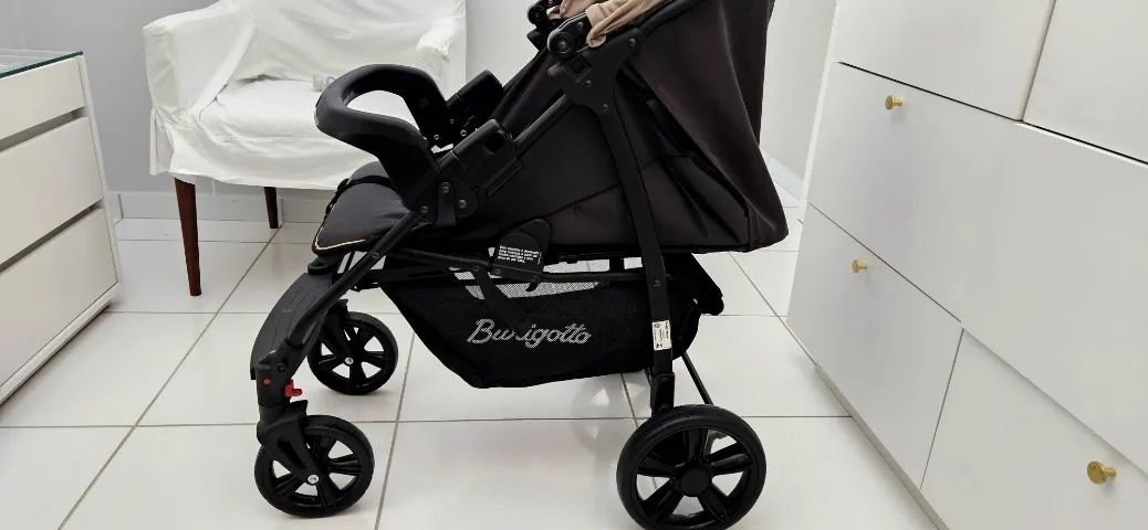 Carrinho Burigotto muito novo!! Sem marcas de uso ou desgaste 