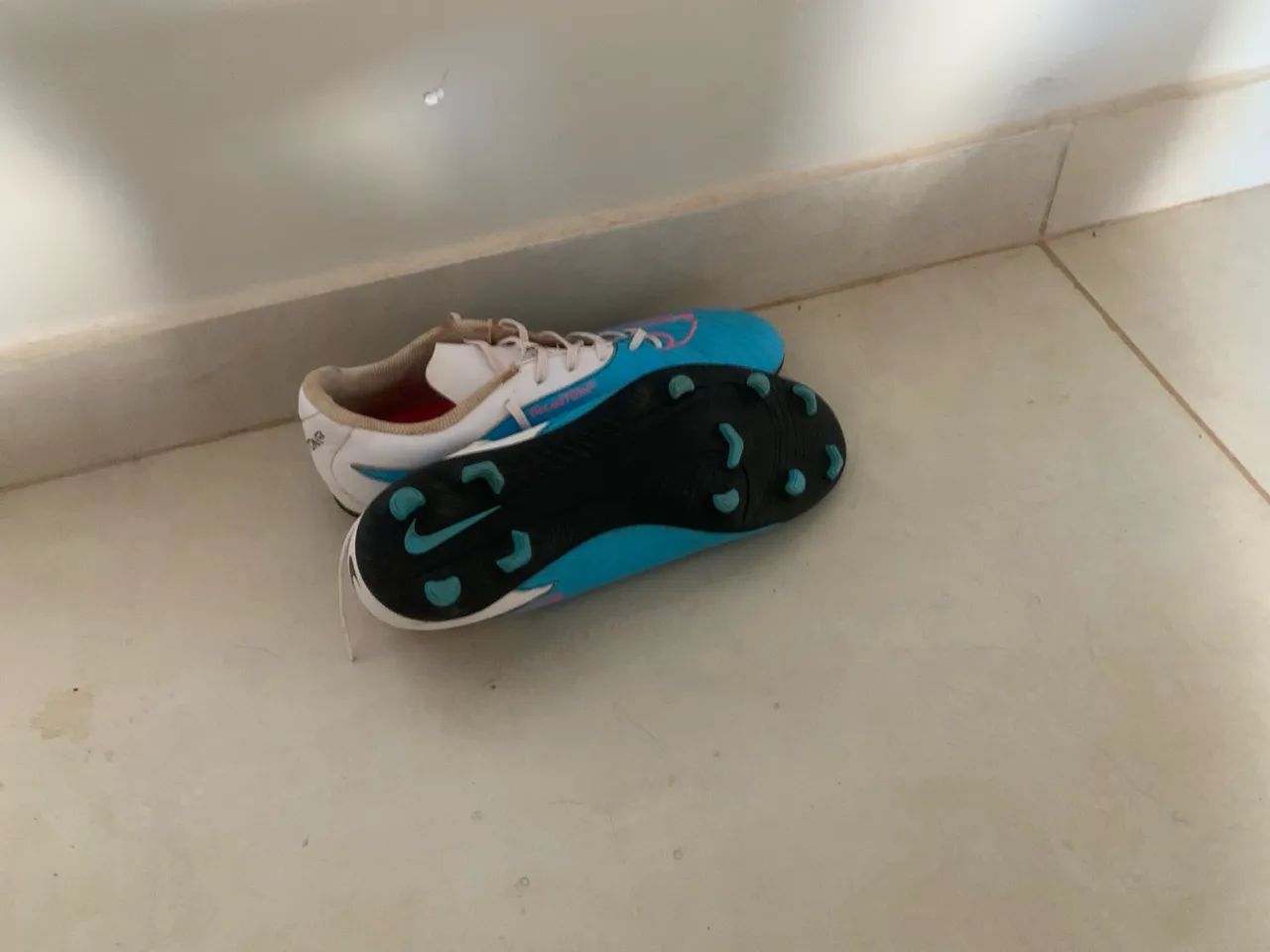 chuteira phantom gx azul - Foto 2