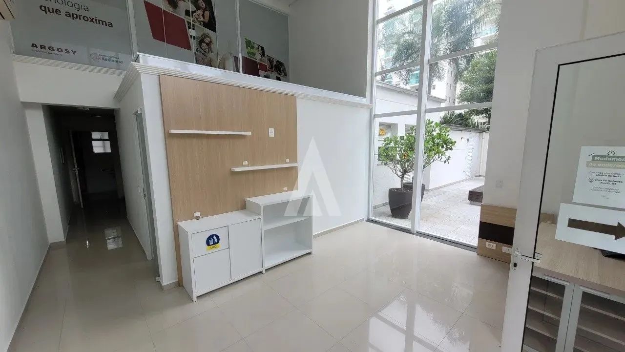 Sala Comercial à venda no bairro CENTRO em JOINVILLE, por R$ 770.000.00. - Foto 3