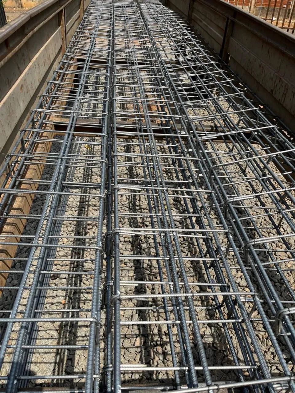 Ferragens amarradas  - Foto 4