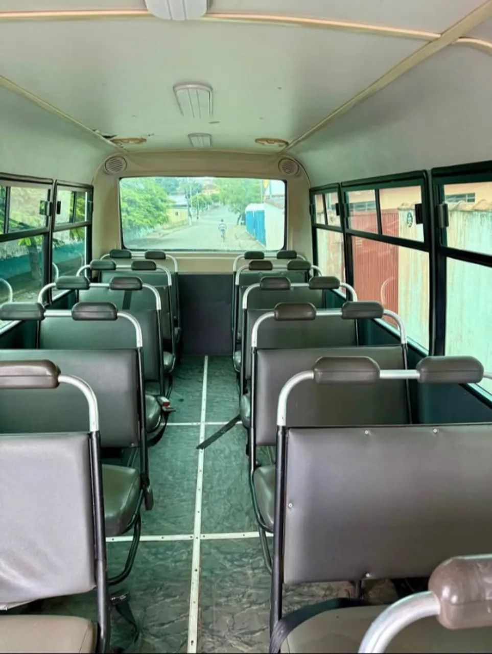 Microonibus Volare V6 24 lugares  - Foto 6