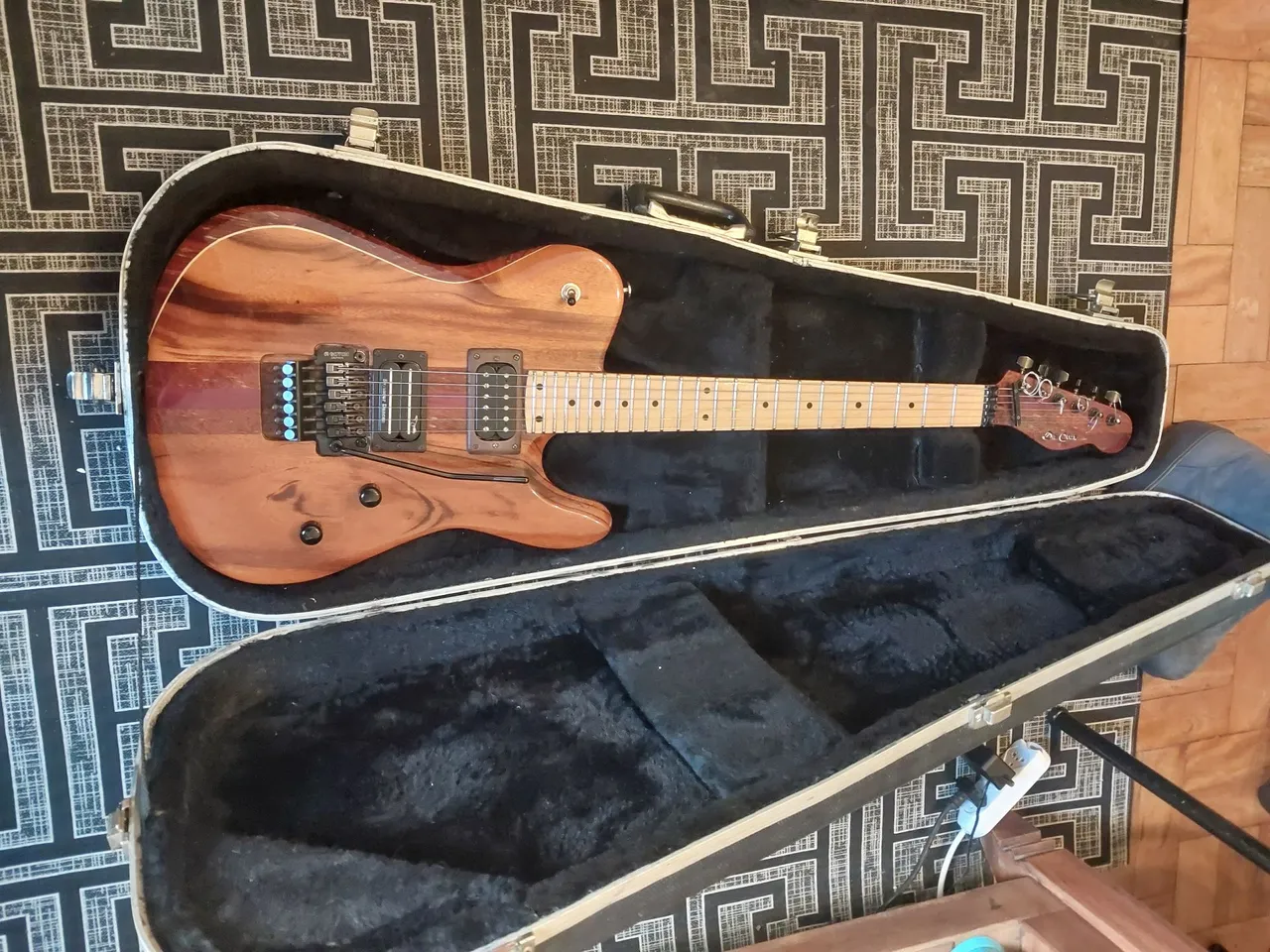 Guitarra Luthiearia da Cruz