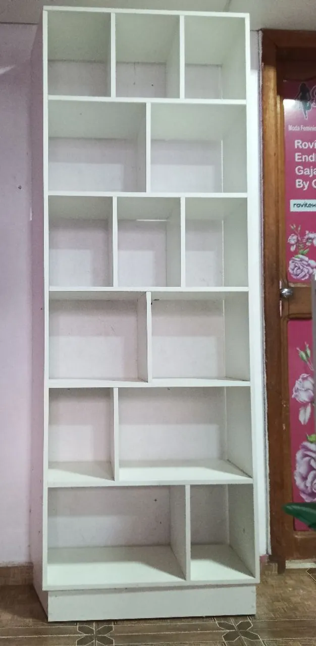 Estante Livreiro Decorativa Branca