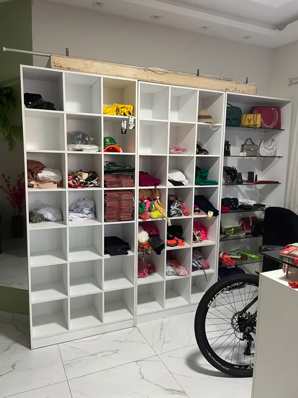 Colmeia para loja ou closet