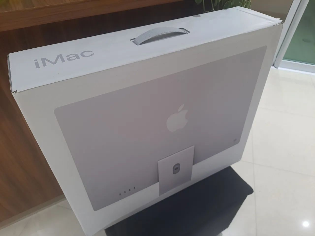 iMac M4 24' 24GB 512GB 10C CPU lacrado