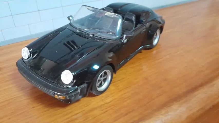 miniatura porsche speedster maisto 1:18