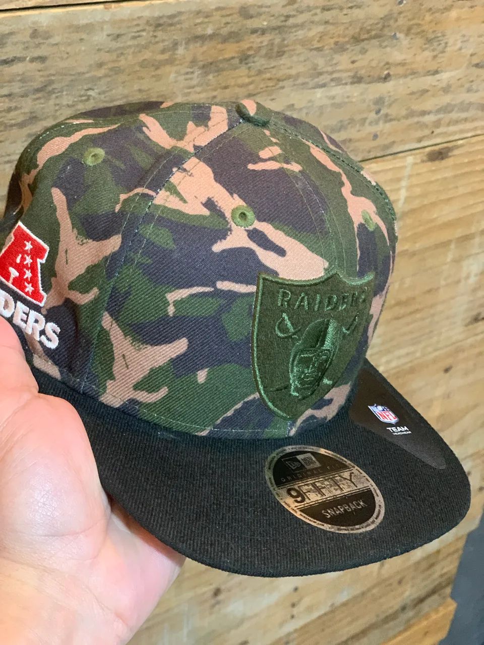 Boné New Era Aba Reta Raiders Camuflado  - Foto 3