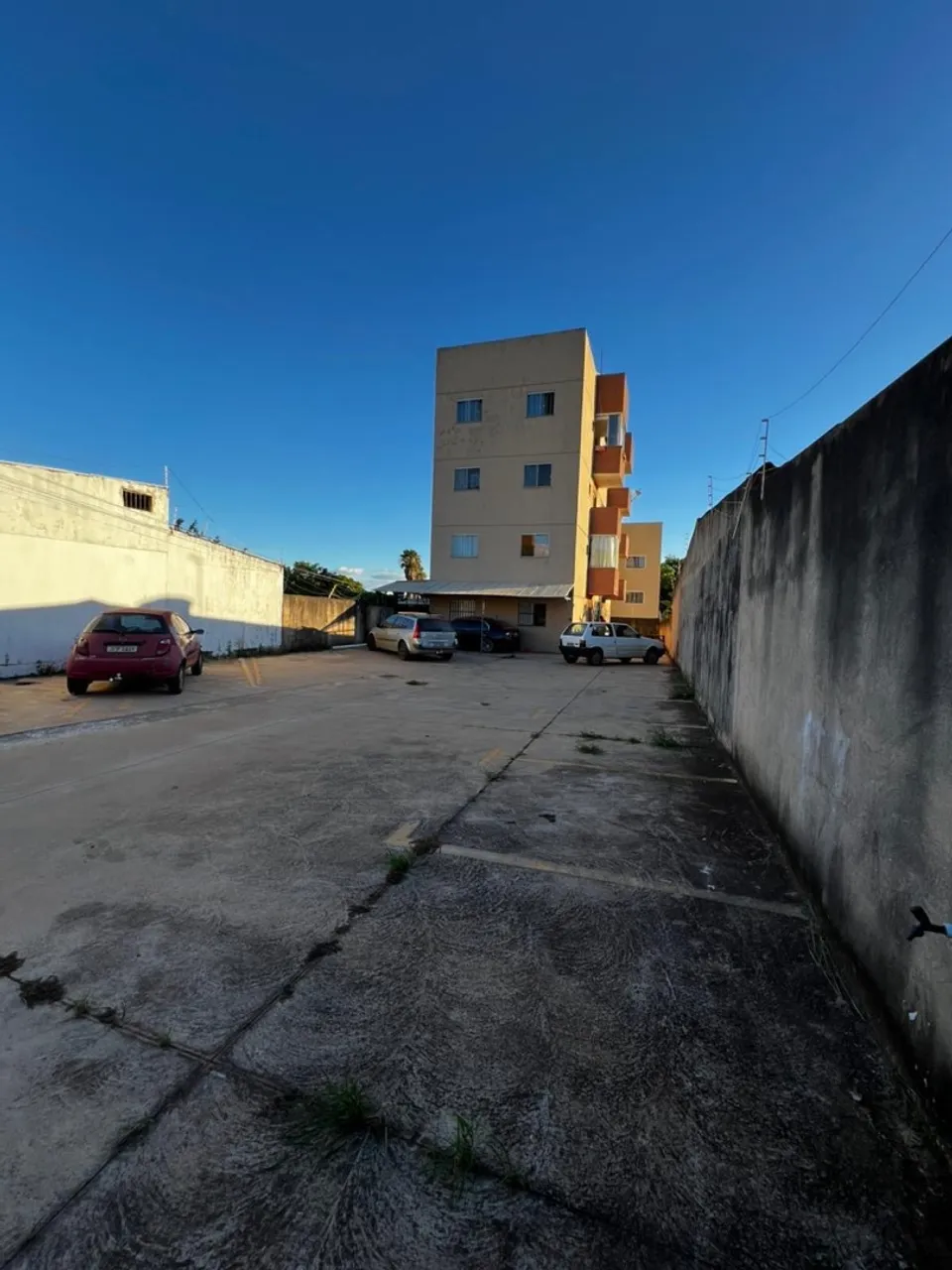 Ágio com suíte setor 02 ao lado da prefeitura
