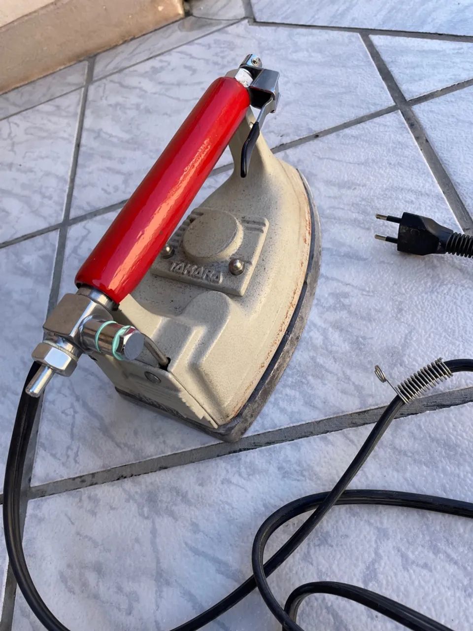 Ferro de passar industrial Takara