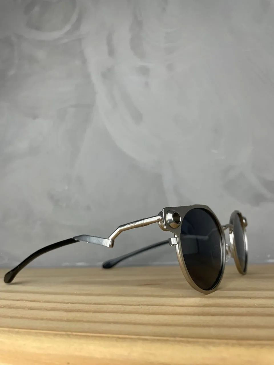 Oakley DEADBOLT - prata, lente black  - Foto 2