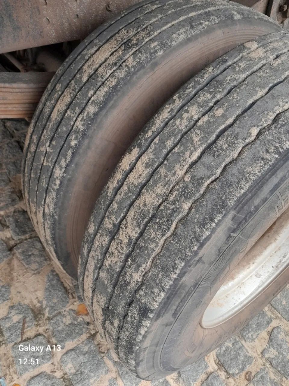 Ford cargo 2422 ano e modelo 2005 , Troco em carro do meu interesse são Tel. *69 - Foto 7