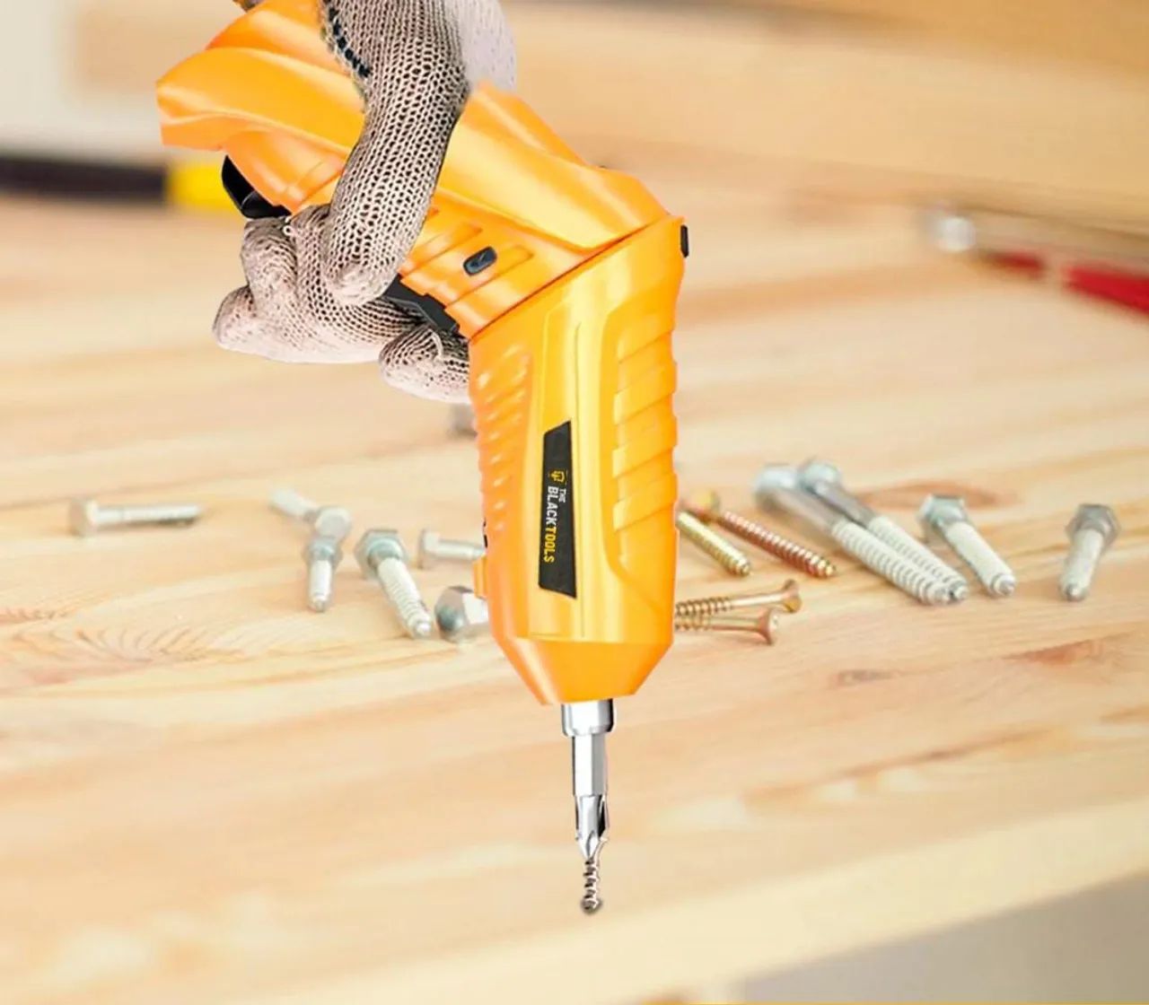 Parafusadeira sem fio 4,8V Recarregável  Kit com 12 Bits