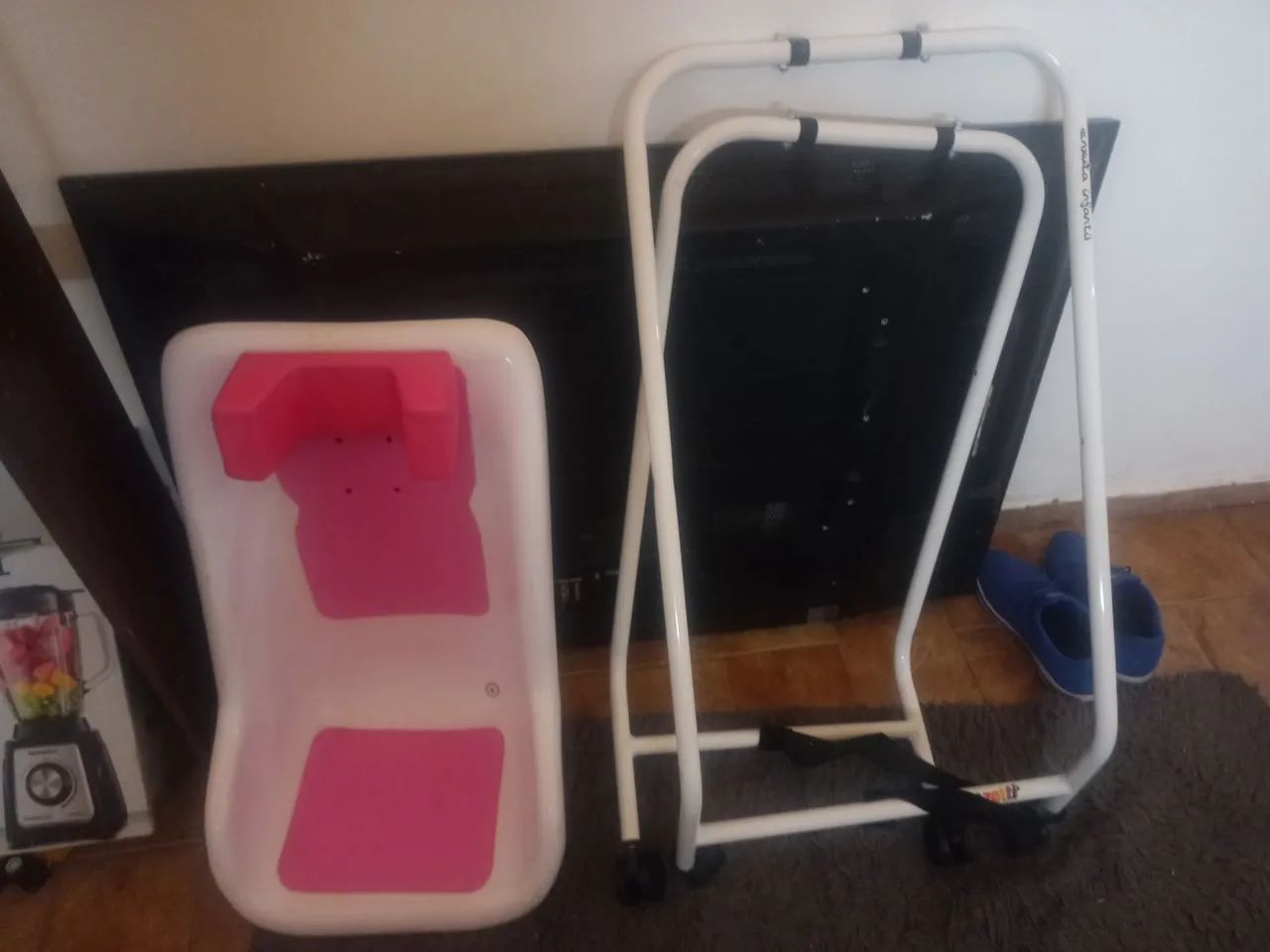 Banheira para bebê com suporte
