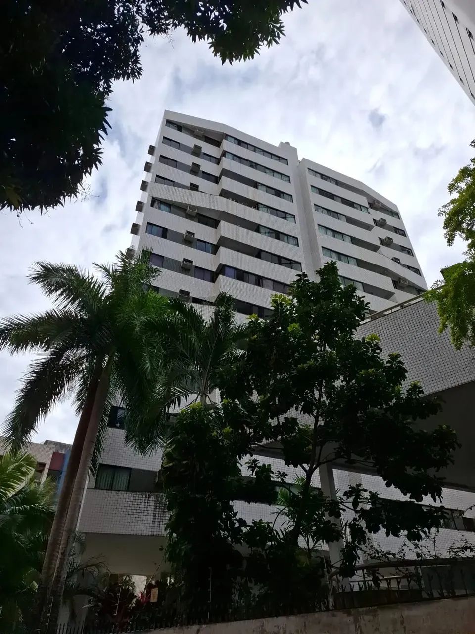 Apartamento para aluguel com 115 m² com 3 quartos suíte piscina 2 vagas em Parnamirim - Re - Foto 2