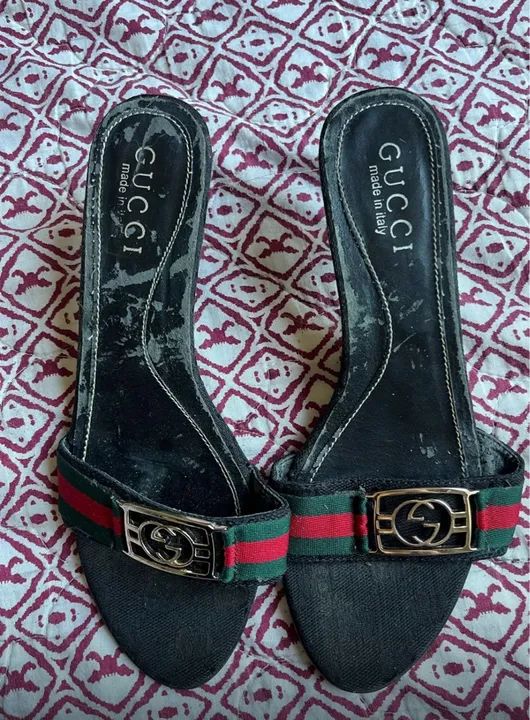 Sandálias Gucci Preta