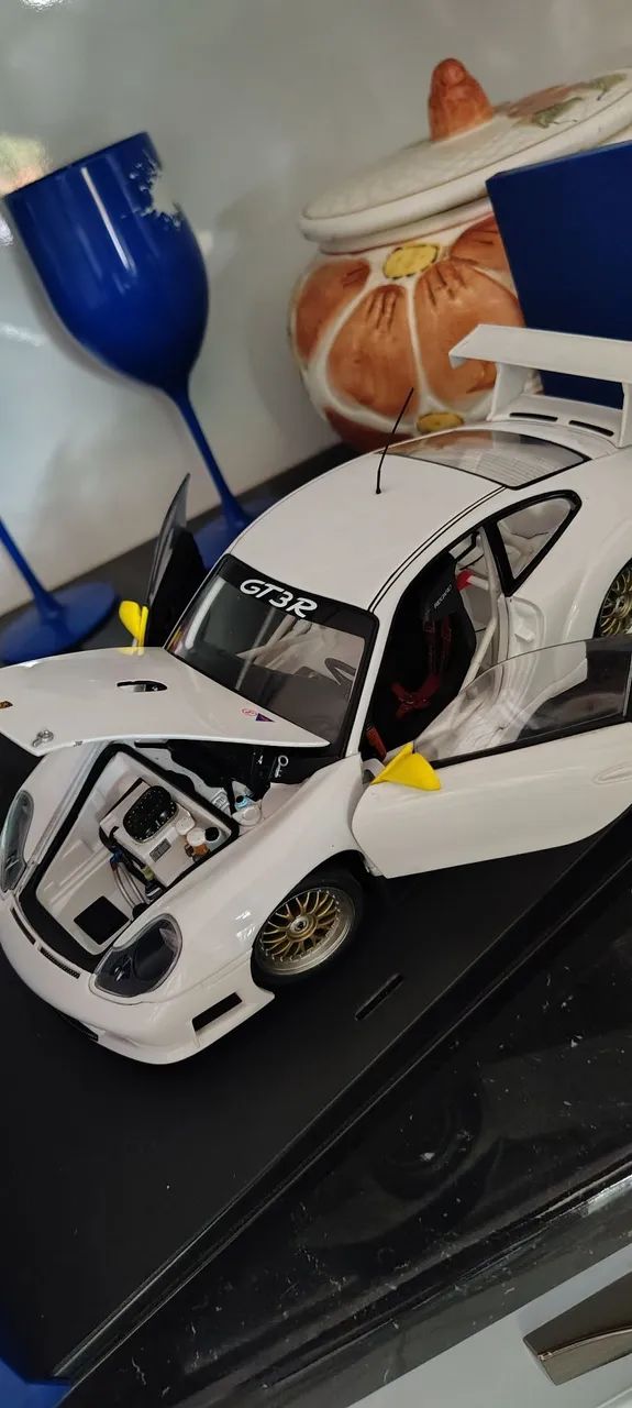Porsche 911 GT3R Street (2001) marca Auto Art escala 1/18