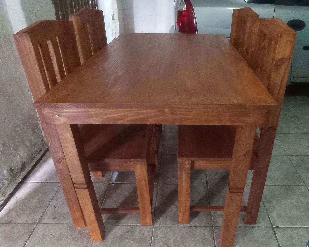 Conjunto de Mesa de Jantar em Madeira Maciça - Foto 2