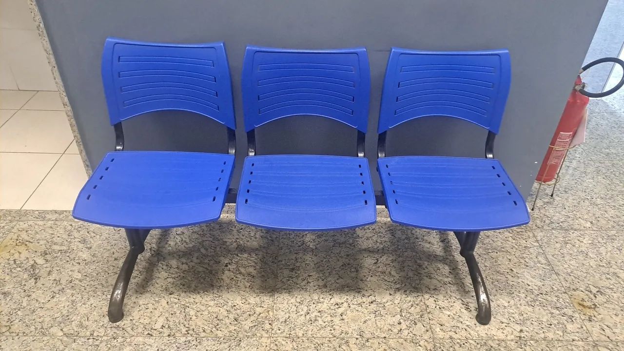 Conjunto de 3 Cadeiras Azuis para Sala de Espera - Foto 2