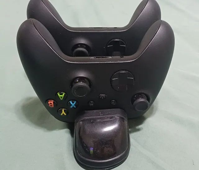 XBOX SERIES X + 2 CONTROLES + HEADSET ASTRO A20 + BASE CARREGADORA + CAIXA  - Foto 5