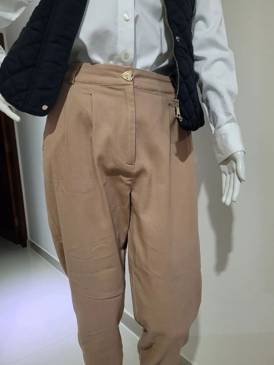 Cal ça Feminina Bege Elegante - Foto 2