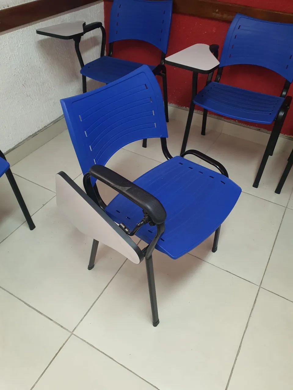 Cadeiras Universitárias com prancheta - Foto 2