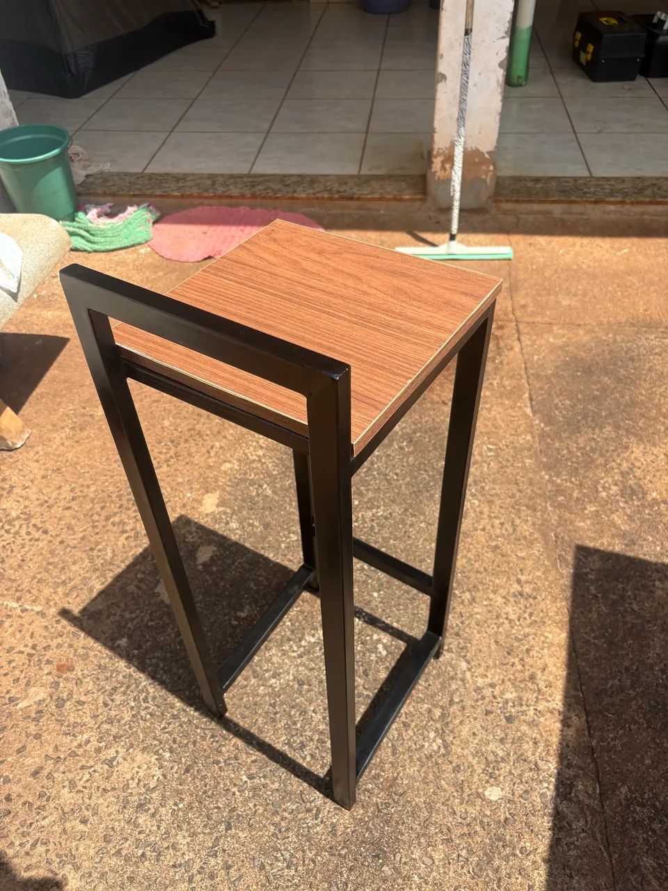 Mesa de balcão com 4 cadeira 64305477522819124