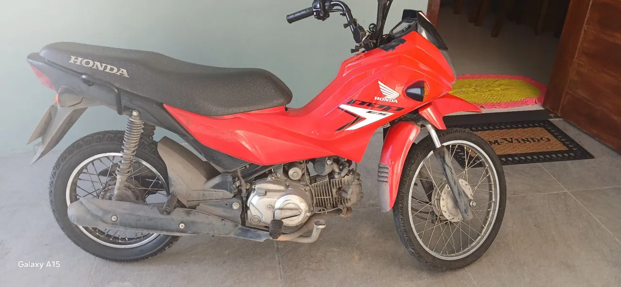 Vendo moto pop 2024 valor 10.000