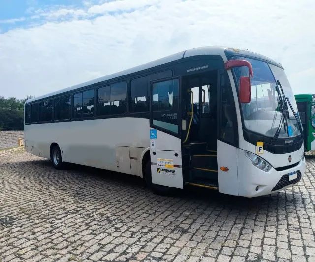 Ônibus Marcopolo Ideale VW 17230 Rodoviário .Motor Dianteiro 46 lugares - Foto 2