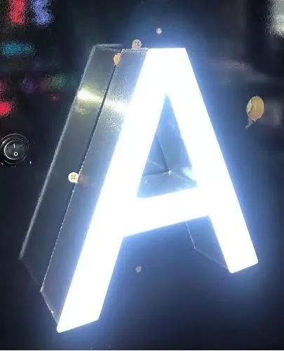 Letra de led, letra com iluminação led, letras caixa e placas de acrílico  - Foto 3