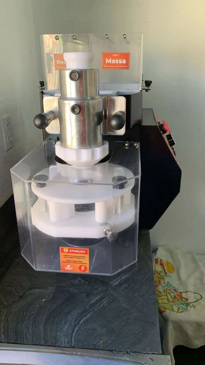 Vende -se máquina de fazer salgados completa  - Foto 3