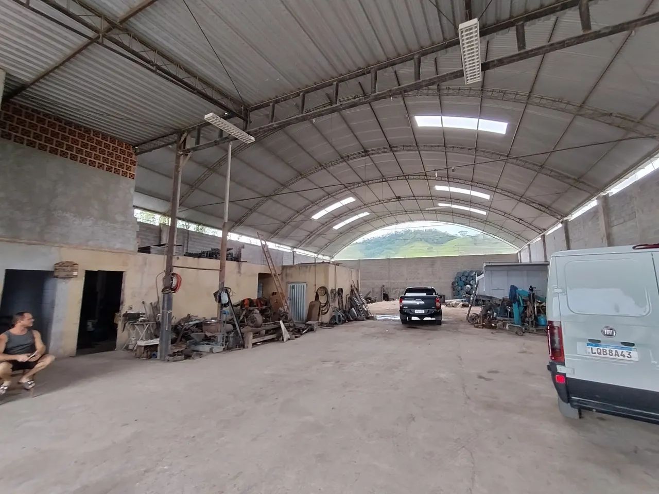 Alugo Galpão 1000m2 - Itaboraí  - Foto 2