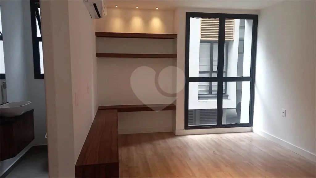 Casa de vila com 2 quartos à venda em Real Parque - SP