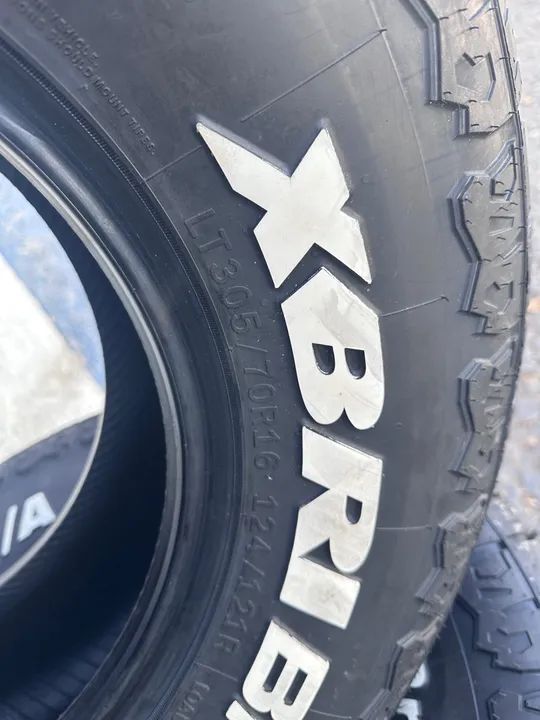 Pneu 305/70 R16 