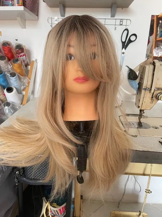 Peruca loira com franja wig