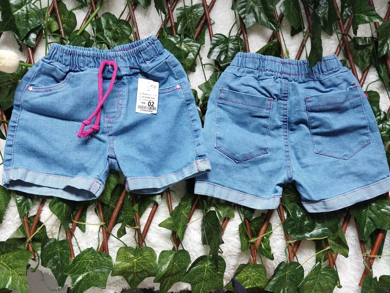 Shorts Jeans Infantil - Tamanho 2,4,6,8,10.