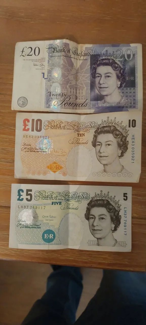 Células de 5, 10 e 20 libras esterlinas 