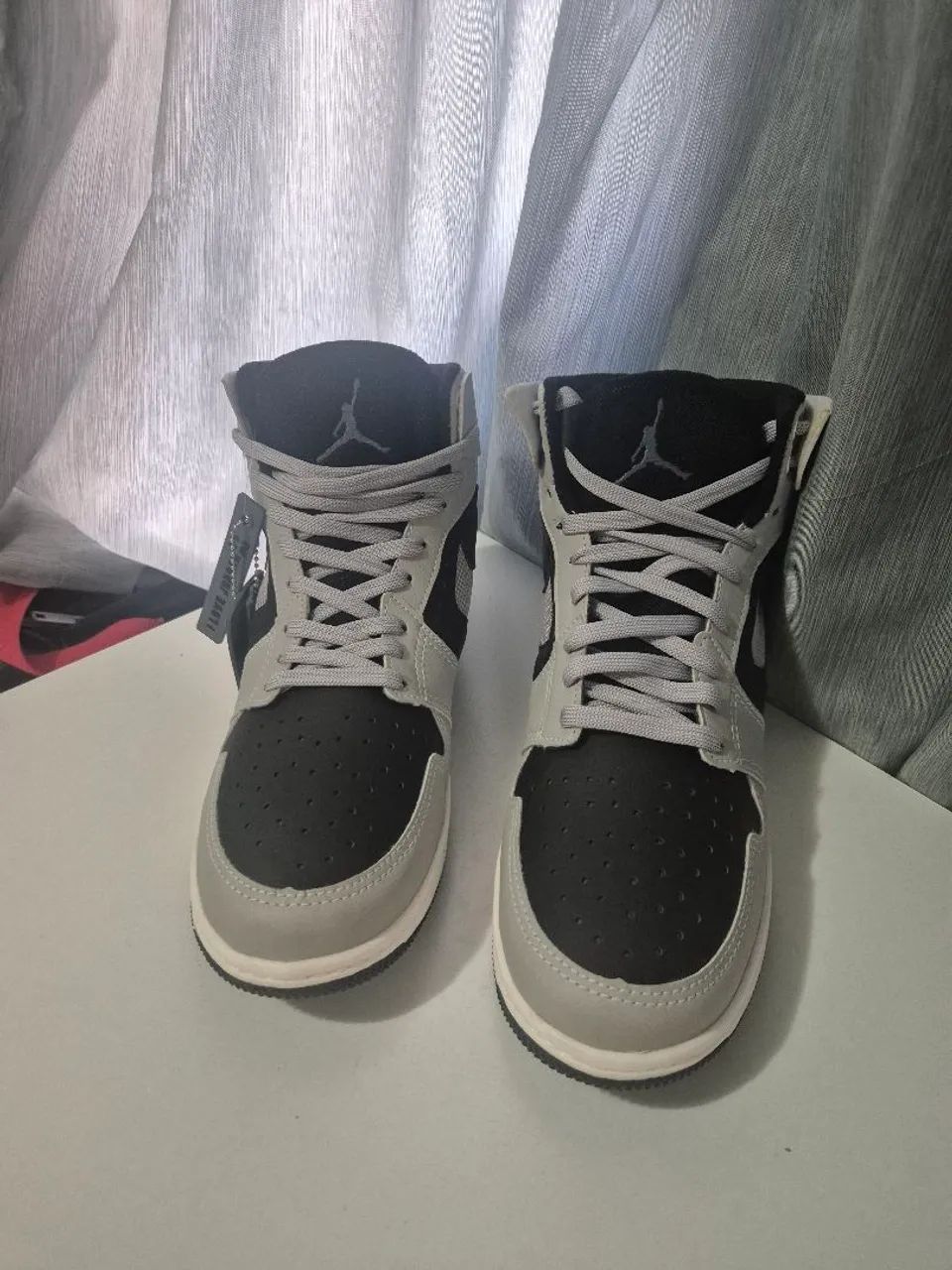 Tênis Air Jordan Cinza - Foto 2