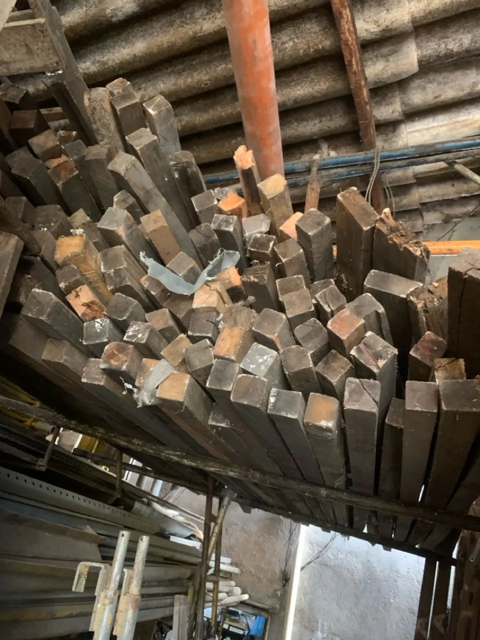 Caibro 6x5 centímetros Bruto Caibro com 3 metros de comprimento  - Foto 2