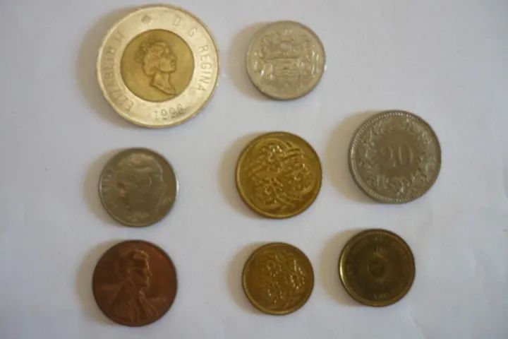 Moedas Antigas Lote Com 8 Moedas, Canadá, Guyana E Outras - Foto 4
