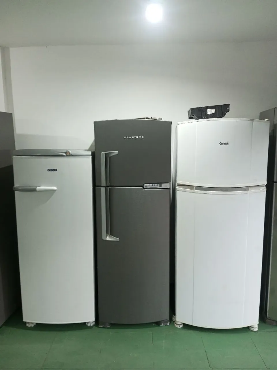 Vendo geladeiras e máquinas com garantia