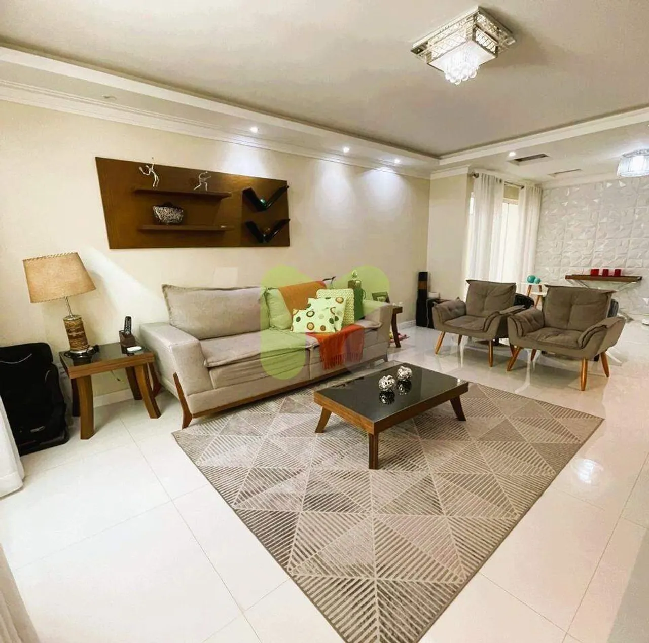 Casa à venda, 3 quartos, 1 suíte, 6 vagas, Vale dos Cristais - Macaé/RJ