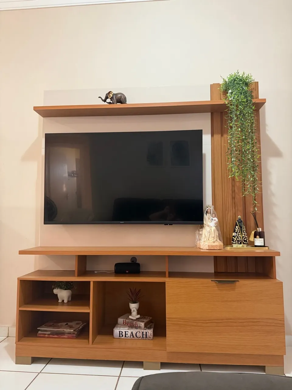 Rack de TV Completo Moderno