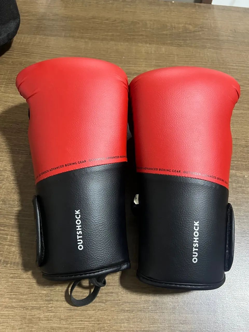 Luvas de Boxe Vermelhas - semi nova  - Foto 2