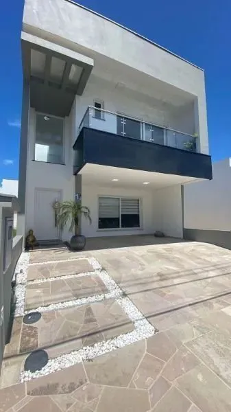 Casa Condominio para Venda - 203.81m², 3 dormitórios, sendo 1 suites, 2 vagas - Hípica