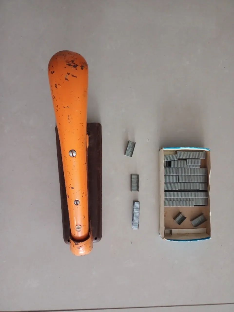 Grampeador década de 40 para colecionador